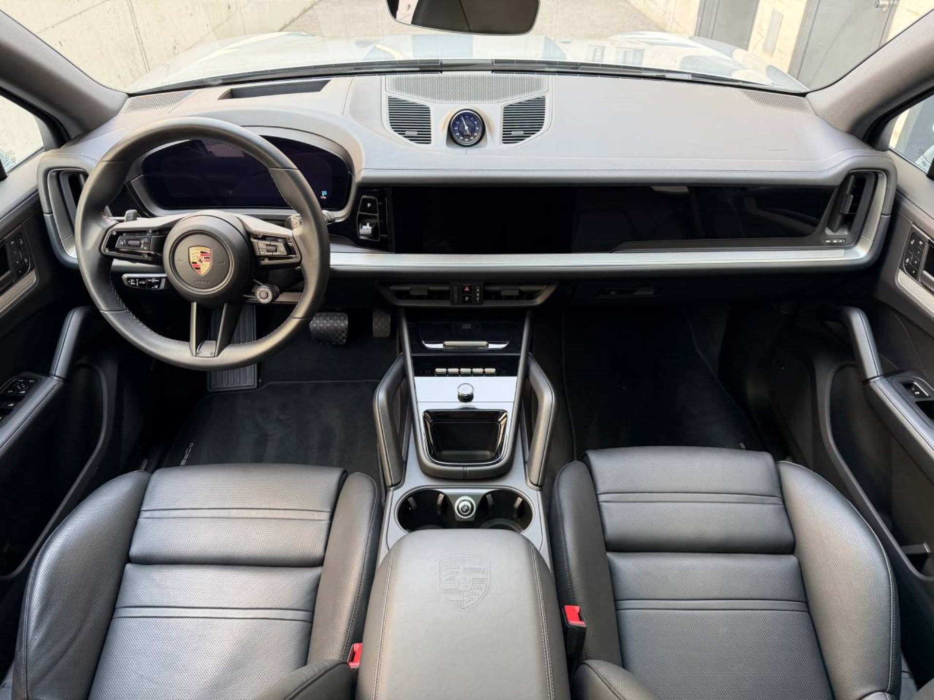 PORSCHE Cayenne E-Hybrid-image-16