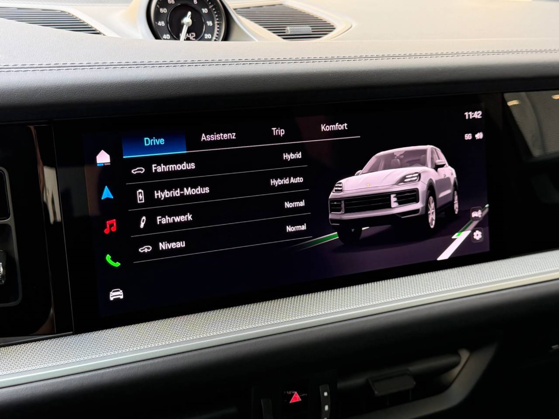 PORSCHE Cayenne E-Hybrid-image-23