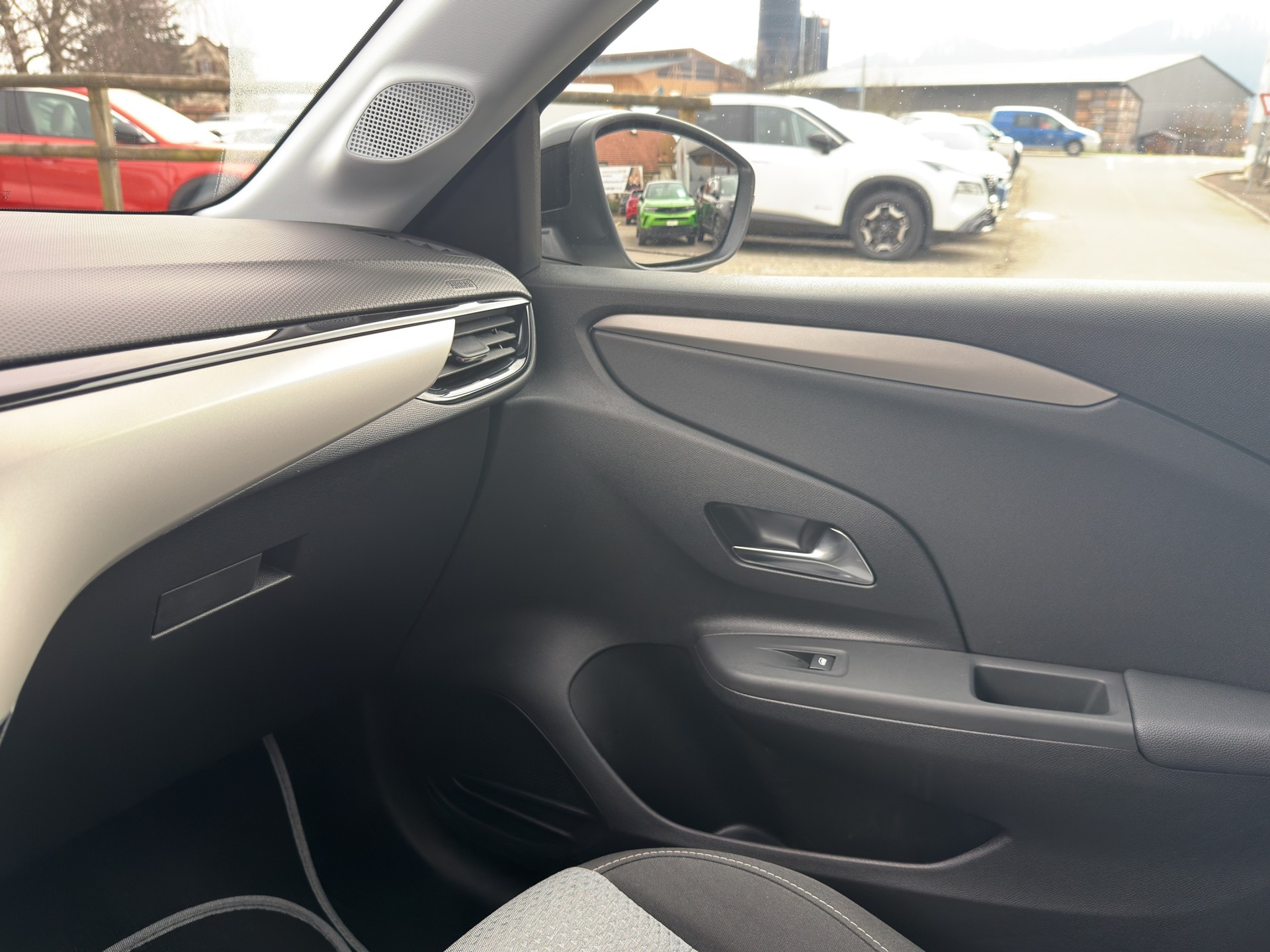 OPEL Corsa 1.2 T Edition Automat-image-26