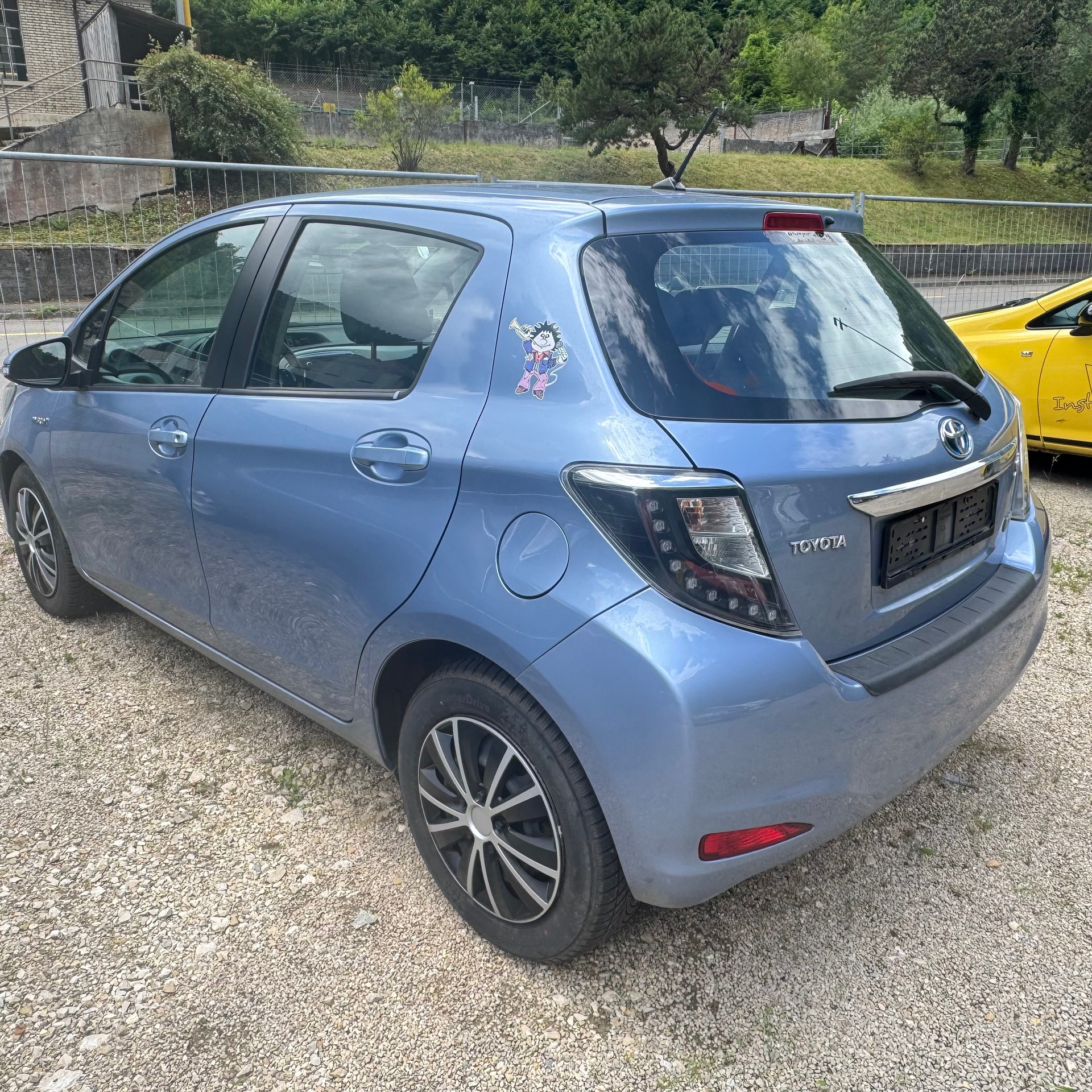 TOYOTA Yaris 1.5 VVT-i Hybrid Luna CVT-image-2