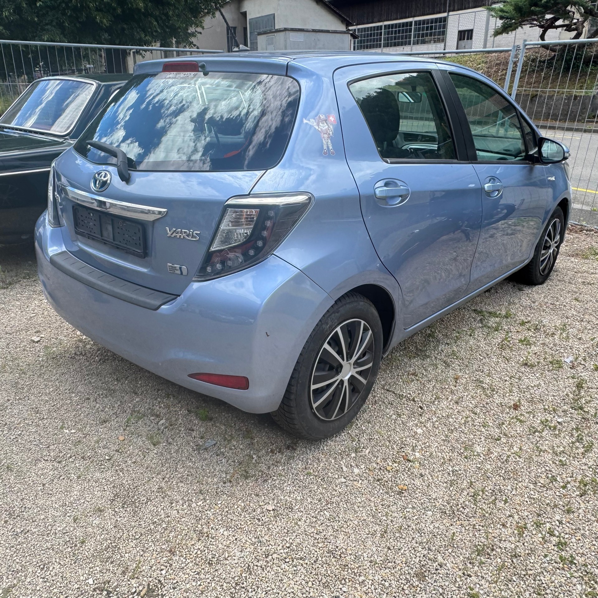 TOYOTA Yaris 1.5 VVT-i Hybrid Luna CVT-image-3
