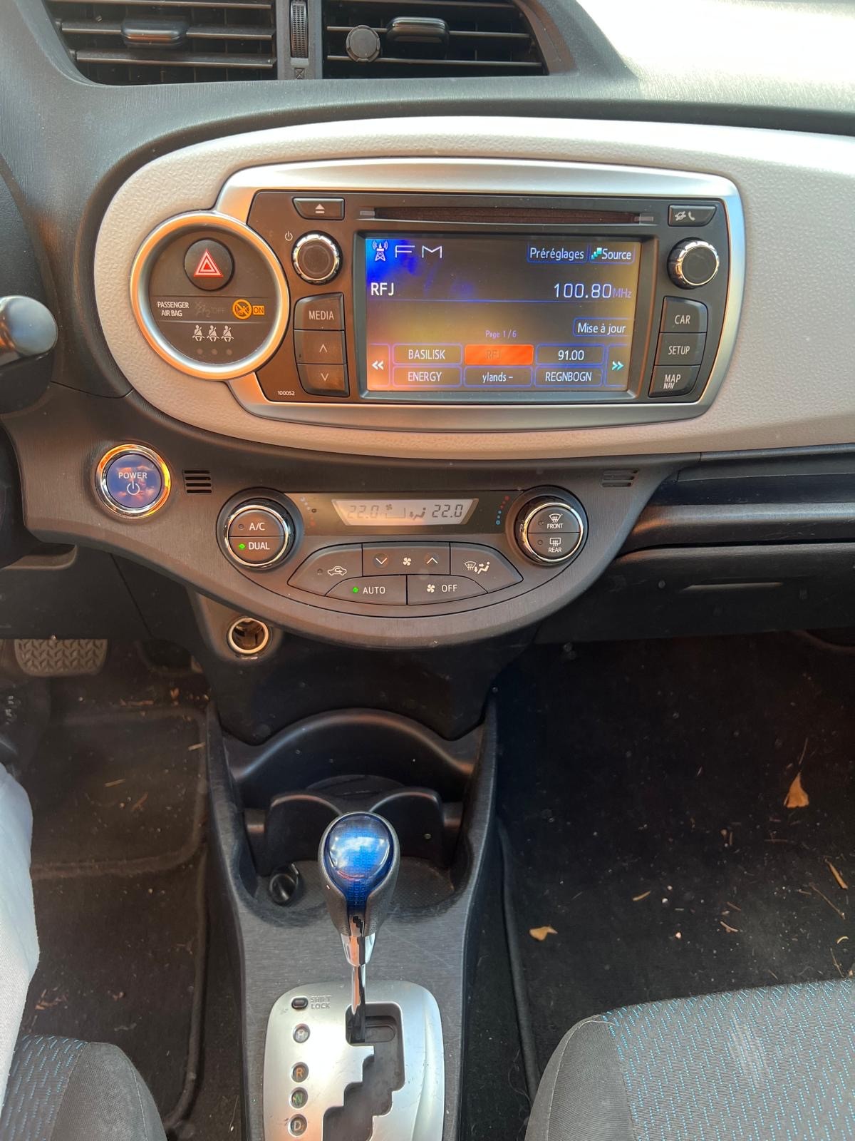 TOYOTA Yaris 1.5 VVT-i Hybrid Luna CVT-image-7
