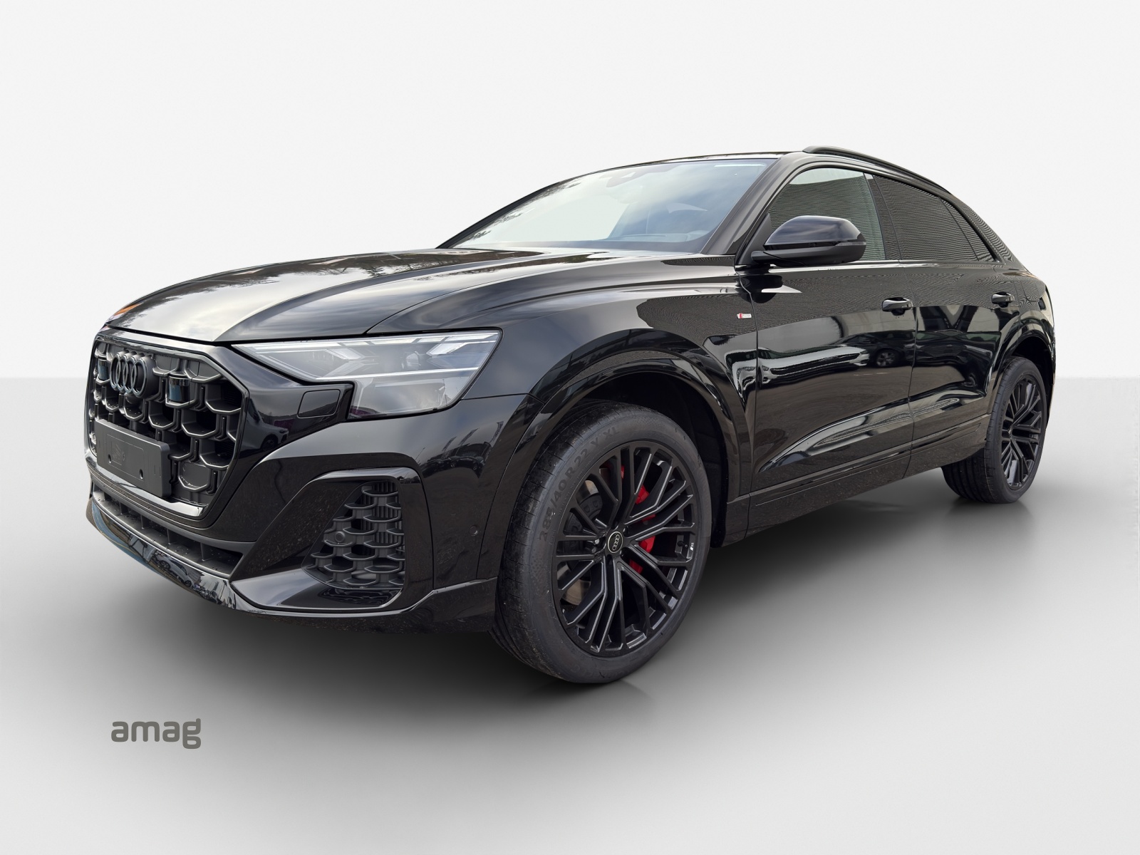 AUDI Q8 SUV TFSI e quattro 360 kW tiptronic-image-0