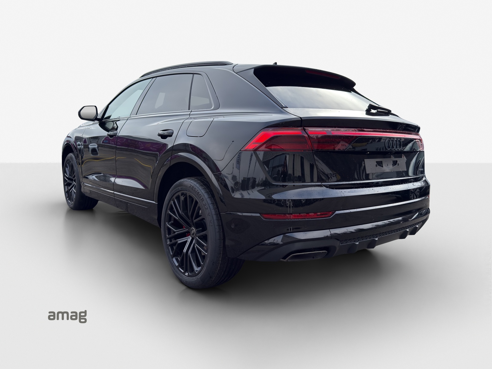 AUDI Q8 SUV TFSI e quattro 360 kW tiptronic-image-2