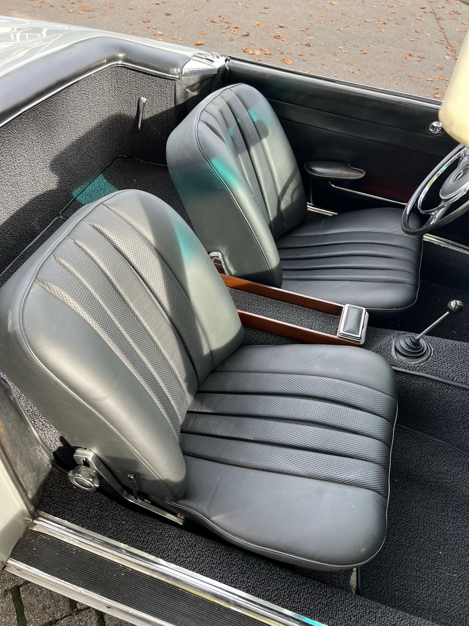 MERCEDES-BENZ SL 250-image-4