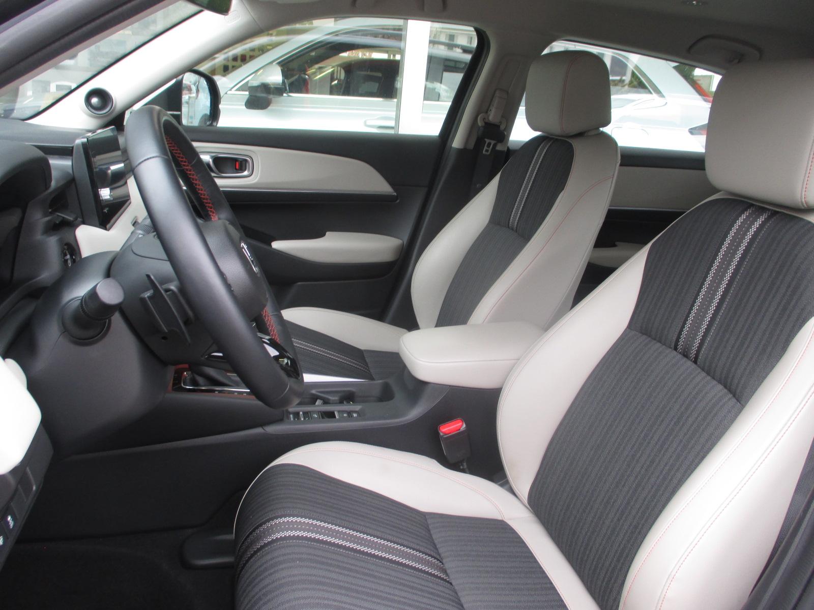 HONDA HR-V 1.5 i-MMD Advance Style - selbstladender Vollhybrid (ohne an die Steckdose zu müssen)-image-22