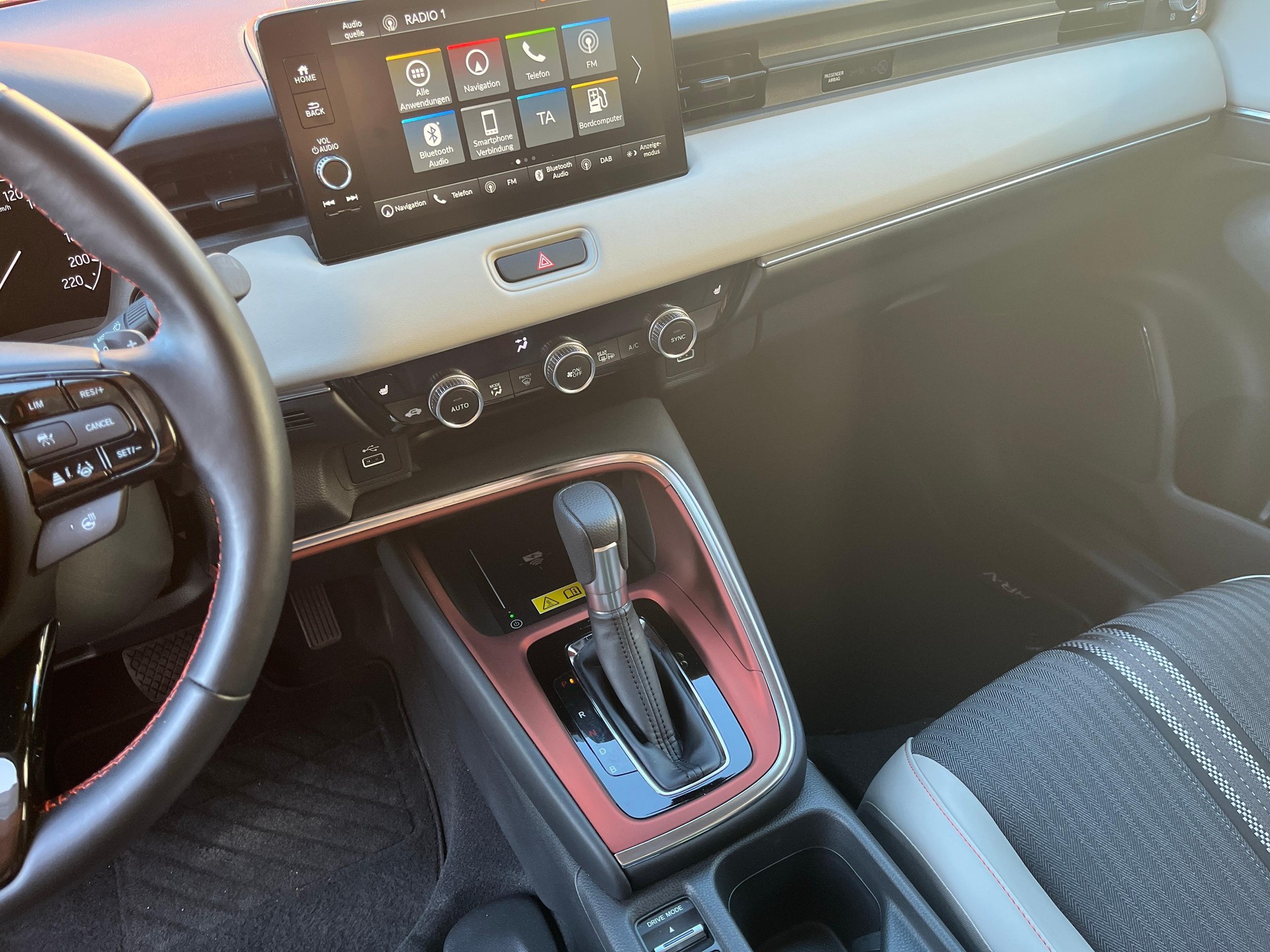 HONDA HR-V 1.5 i-MMD Advance Style - selbstladender Vollhybrid (ohne an die Steckdose zu müssen)-image-10