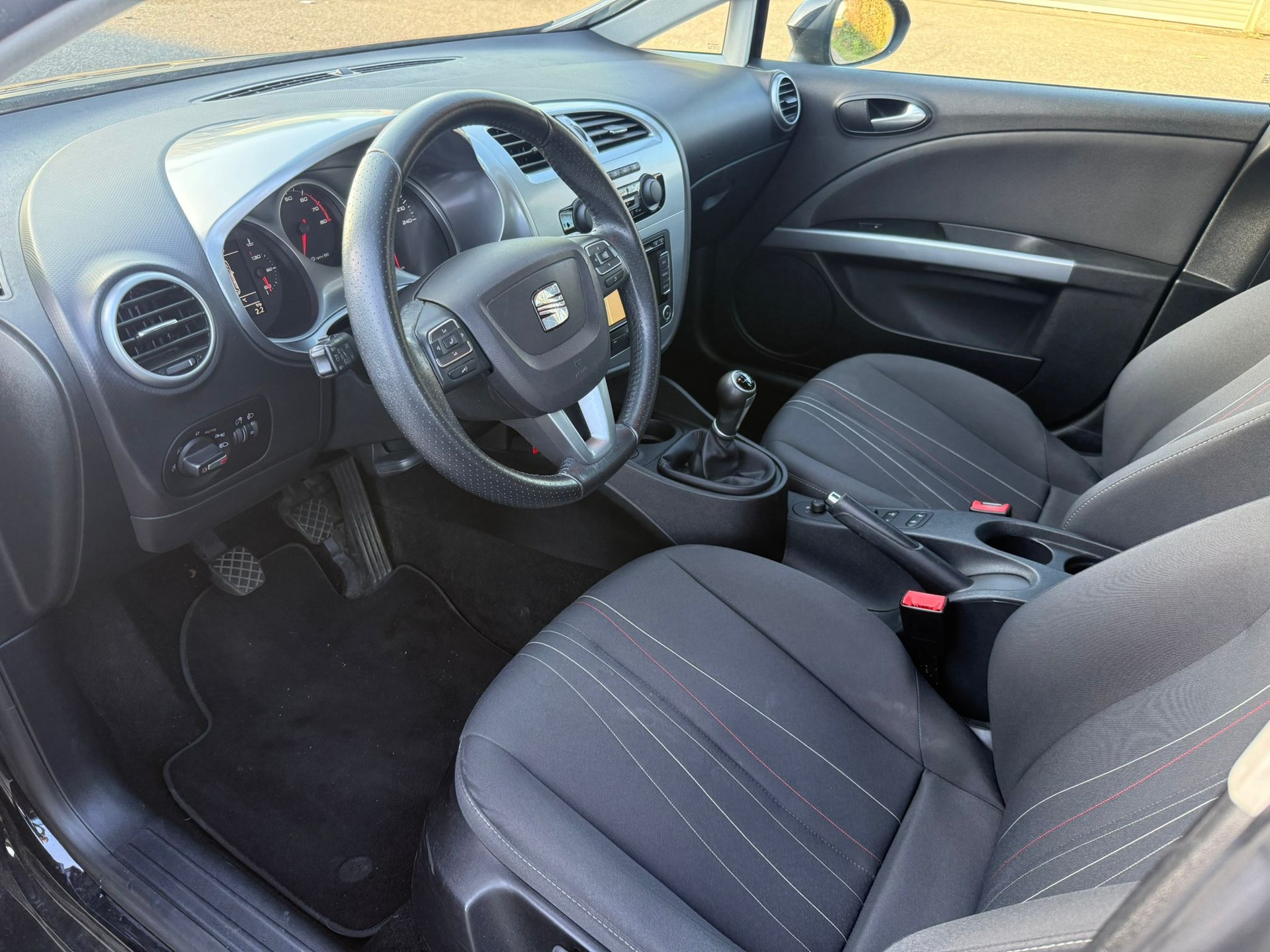 SEAT Leon 1.4 TSI COPA Style-image-4