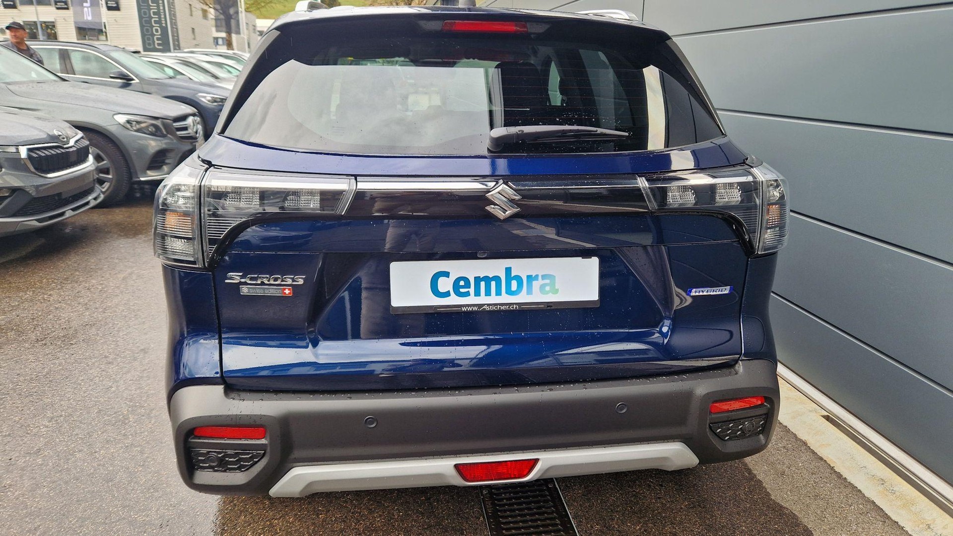 SUZUKI S-Cross 1.4 T Sakura Hybrid 4x4-image-4
