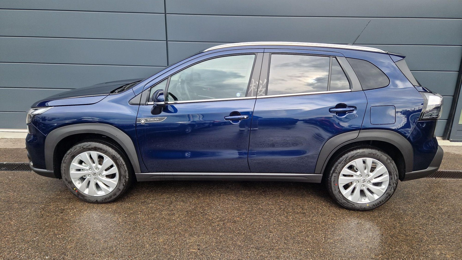 SUZUKI S-Cross 1.4 T Sakura Hybrid 4x4-image-3