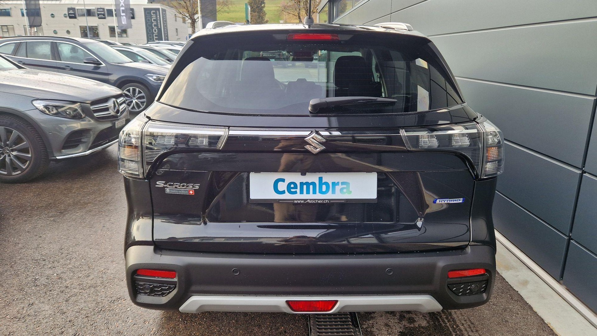 SUZUKI S-Cross 1.4 T Sakura Hybrid 4x4-image-9