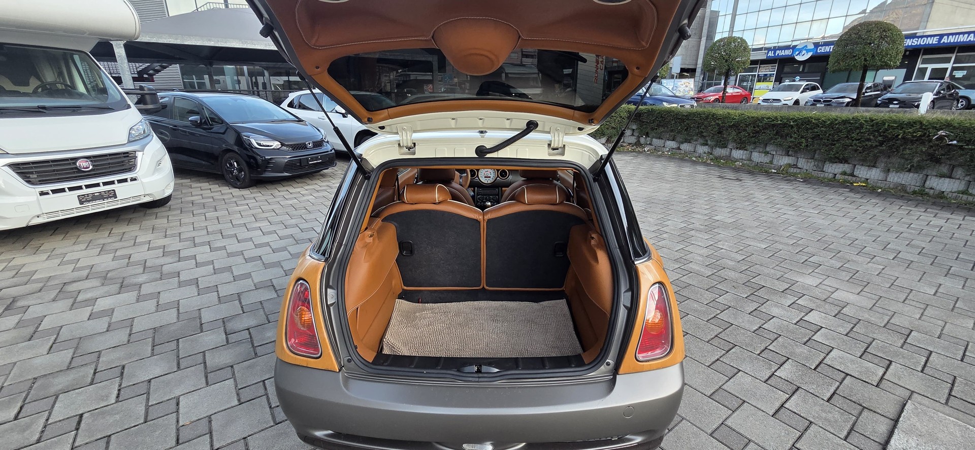 MINI Cooper-image-12