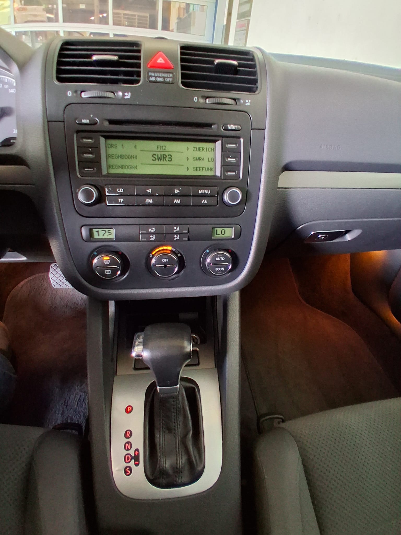 VW Golf 2.0 FSI Automat Comfortline-image-15