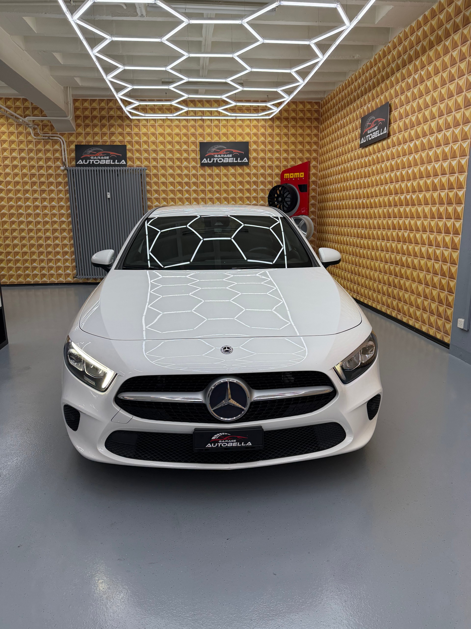MERCEDES-BENZ A 180 d Style 7G-DCT-image-13