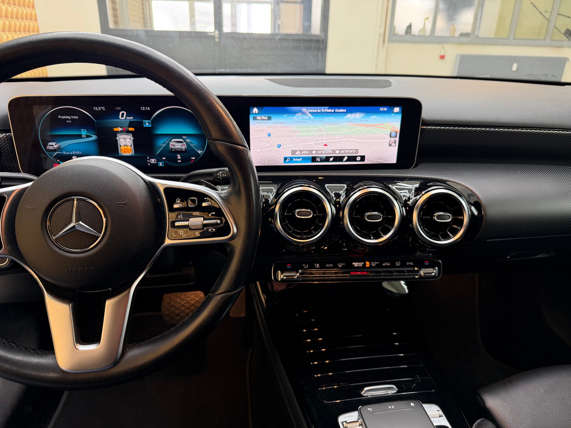 MERCEDES-BENZ A 180 d Style 7G-DCT-image-6