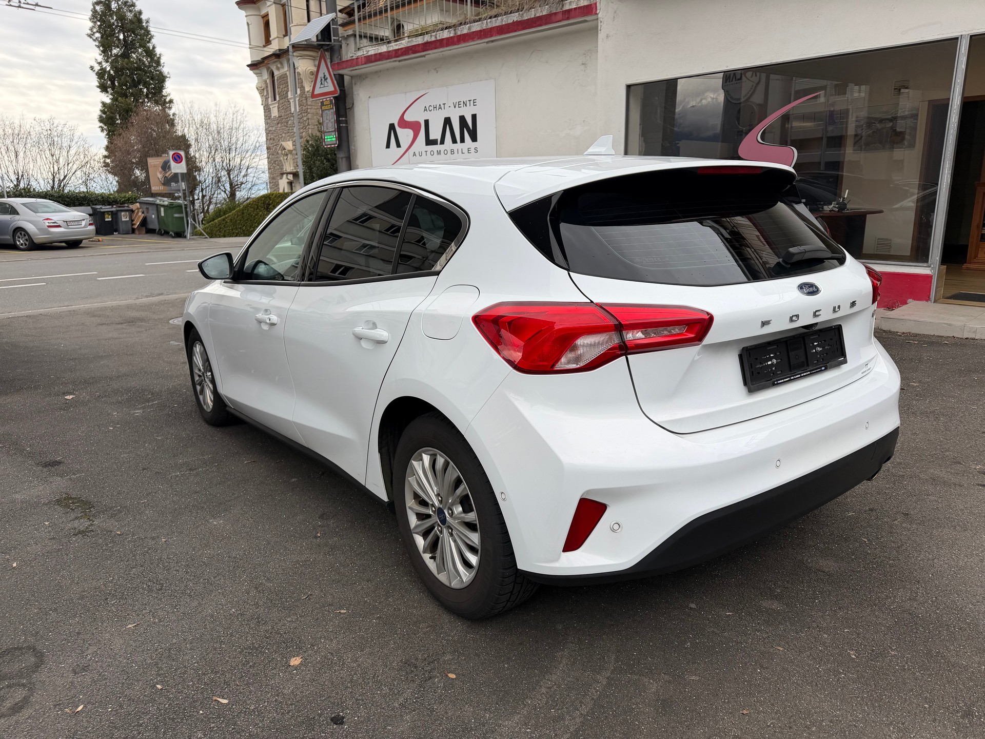 FORD Focus 1.5 TDCi Active Automatic-image-5