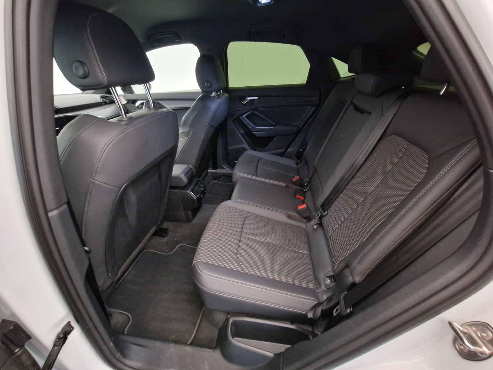 AUDI Q3 Sportback 35 TFSI Attraction S-tronic-image-12