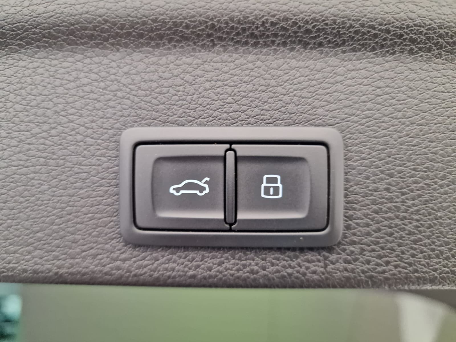 AUDI Q3 Sportback 35 TFSI Attraction S-tronic-image-15