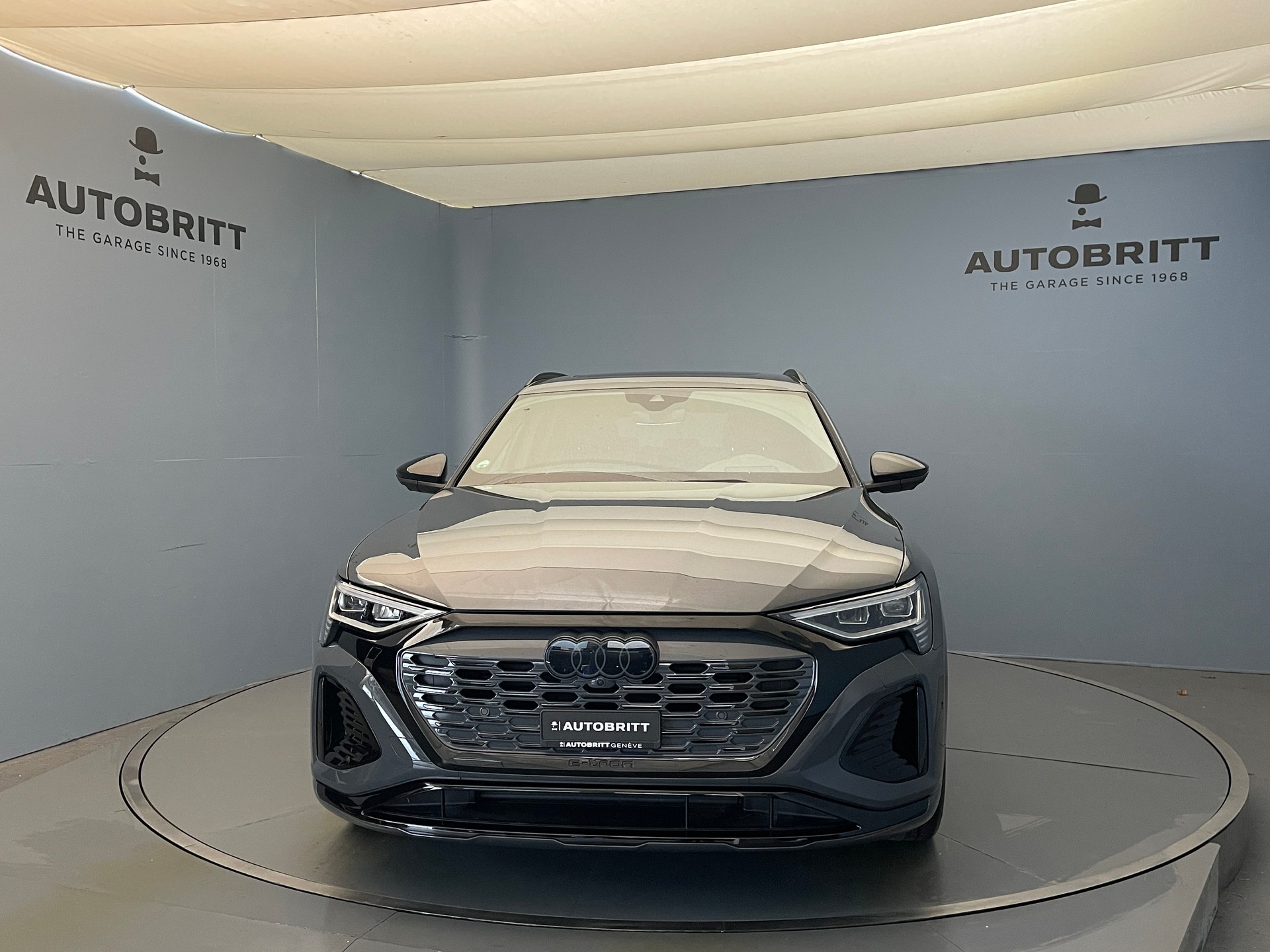 AUDI Q8 e-tron 50 S Line quattro-image-1