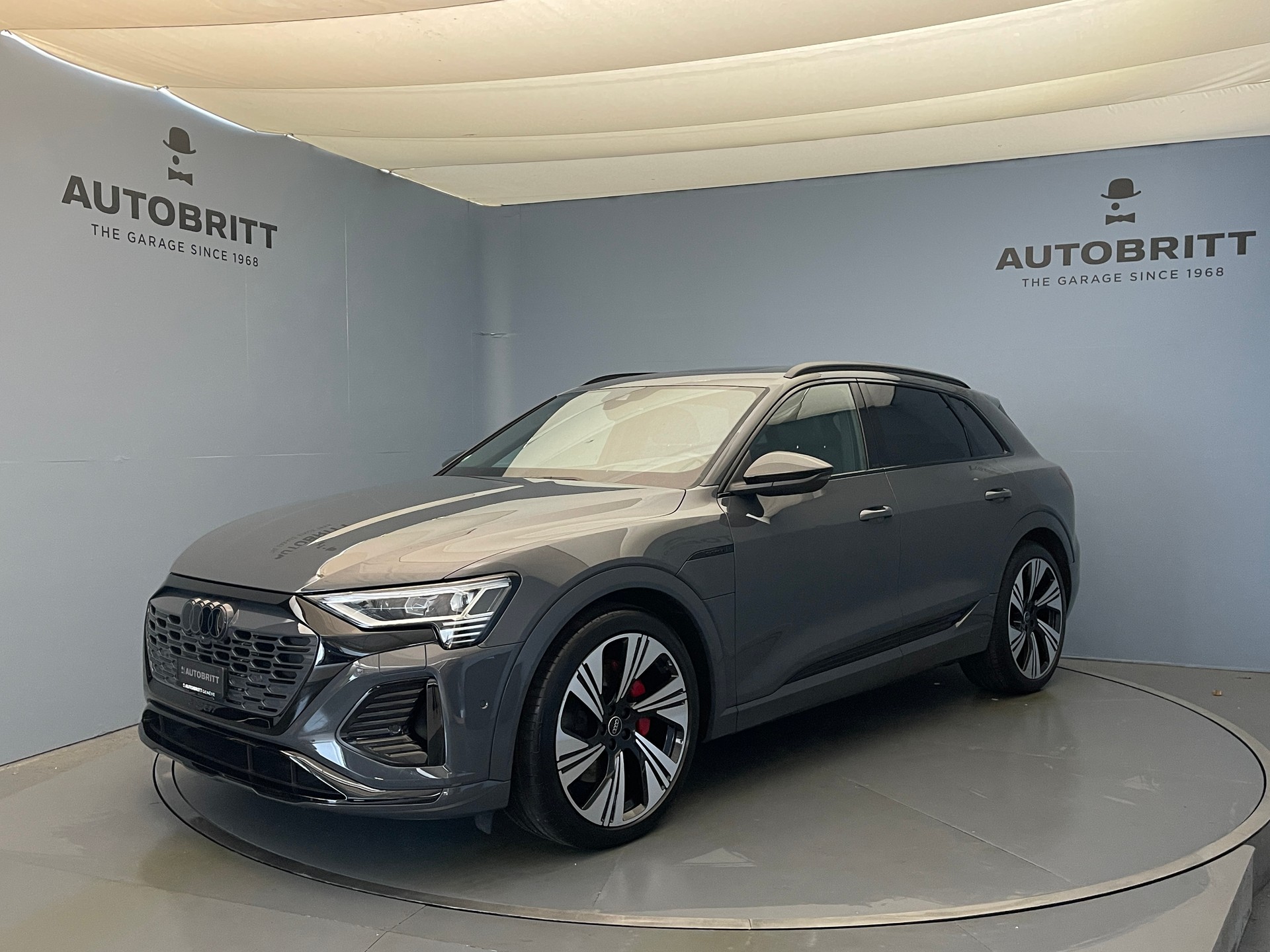 AUDI Q8 e-tron 50 S Line quattro-image-0