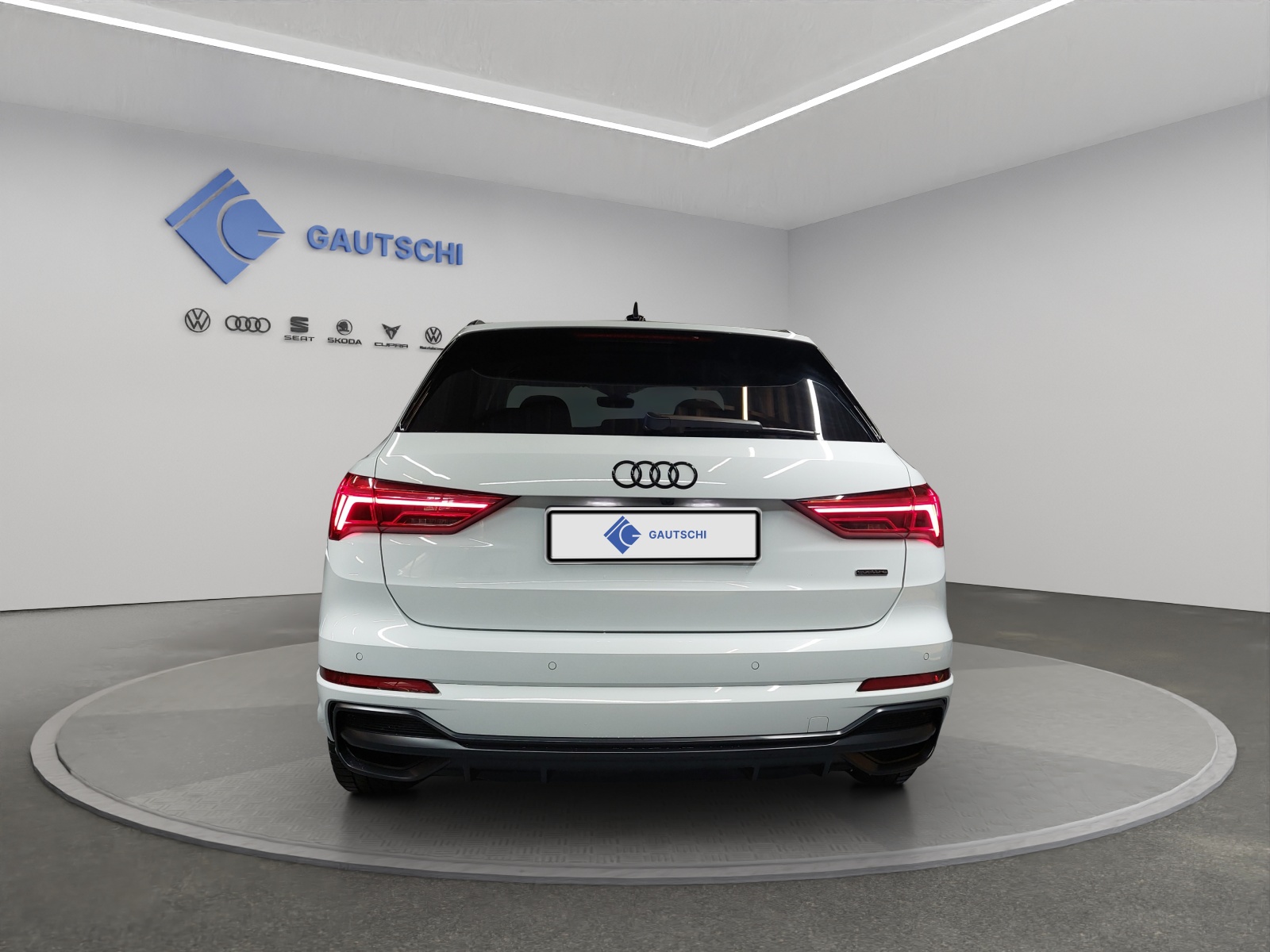 AUDI Q3 35 TDI S line quattro S-tronic-image-3