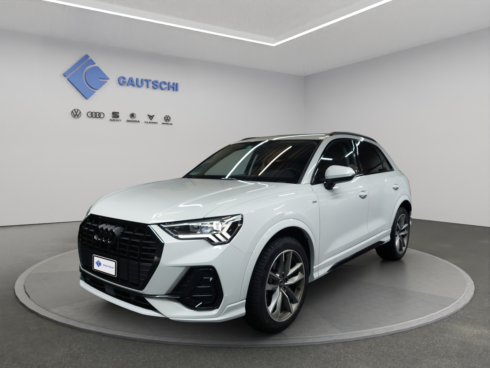 AUDI Q3 35 TDI S line quattro S-tronic-image-0
