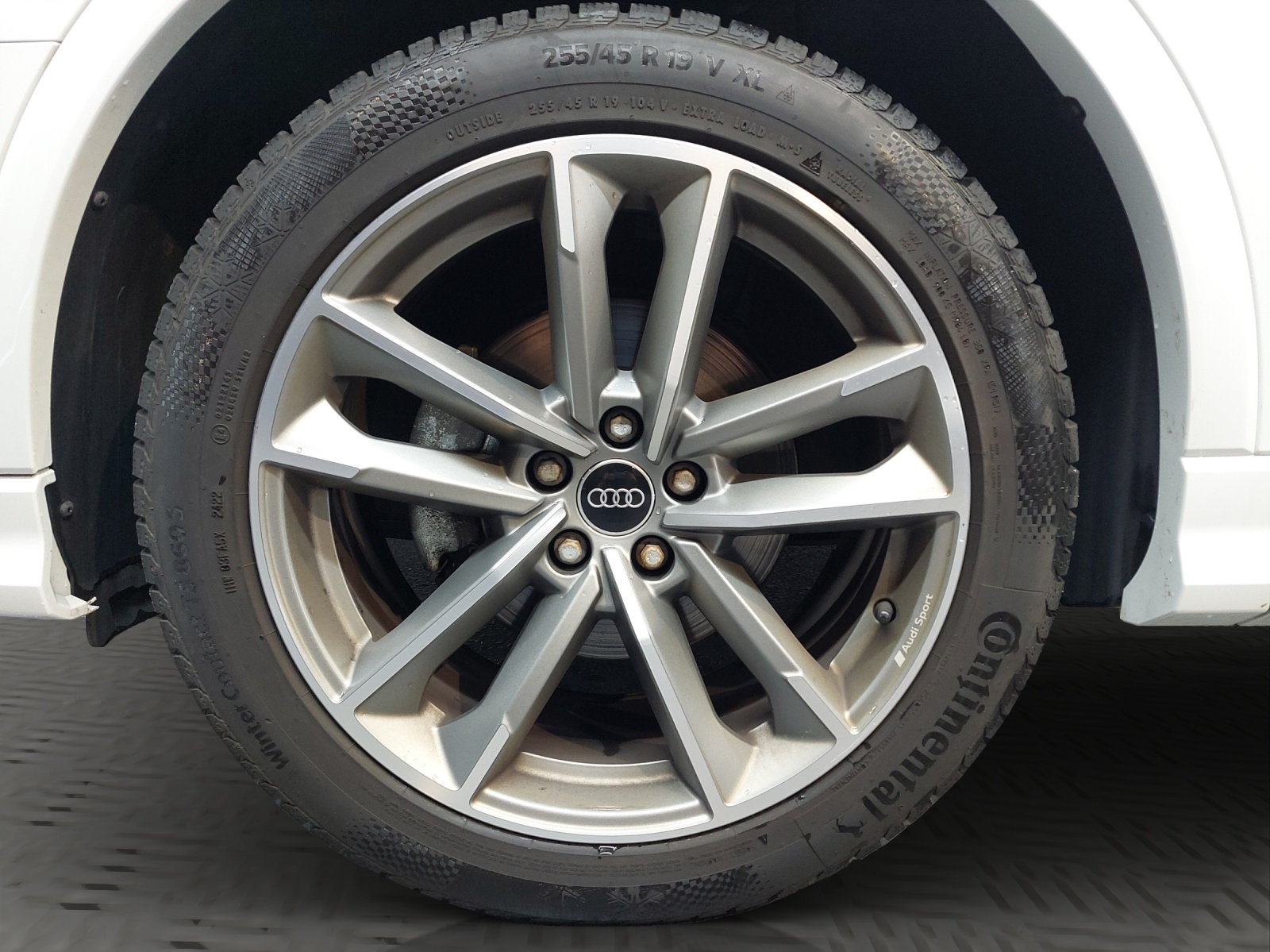 AUDI Q3 35 TDI S line quattro S-tronic-image-11