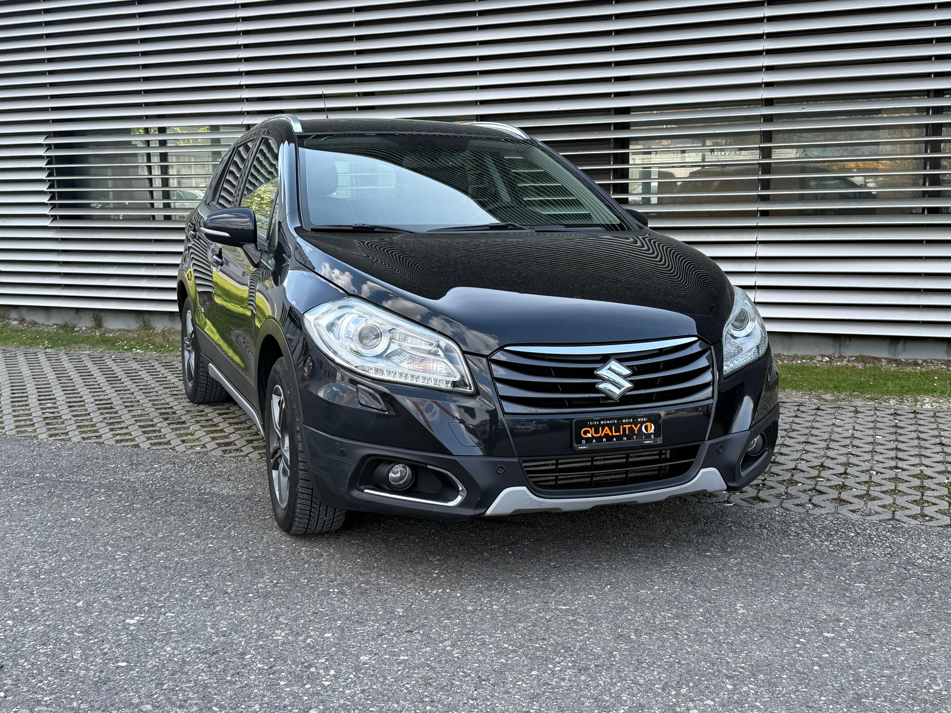 SUZUKI SX4 S-Cross 1.6 TD Compact Top 4WD TCSS-image-1