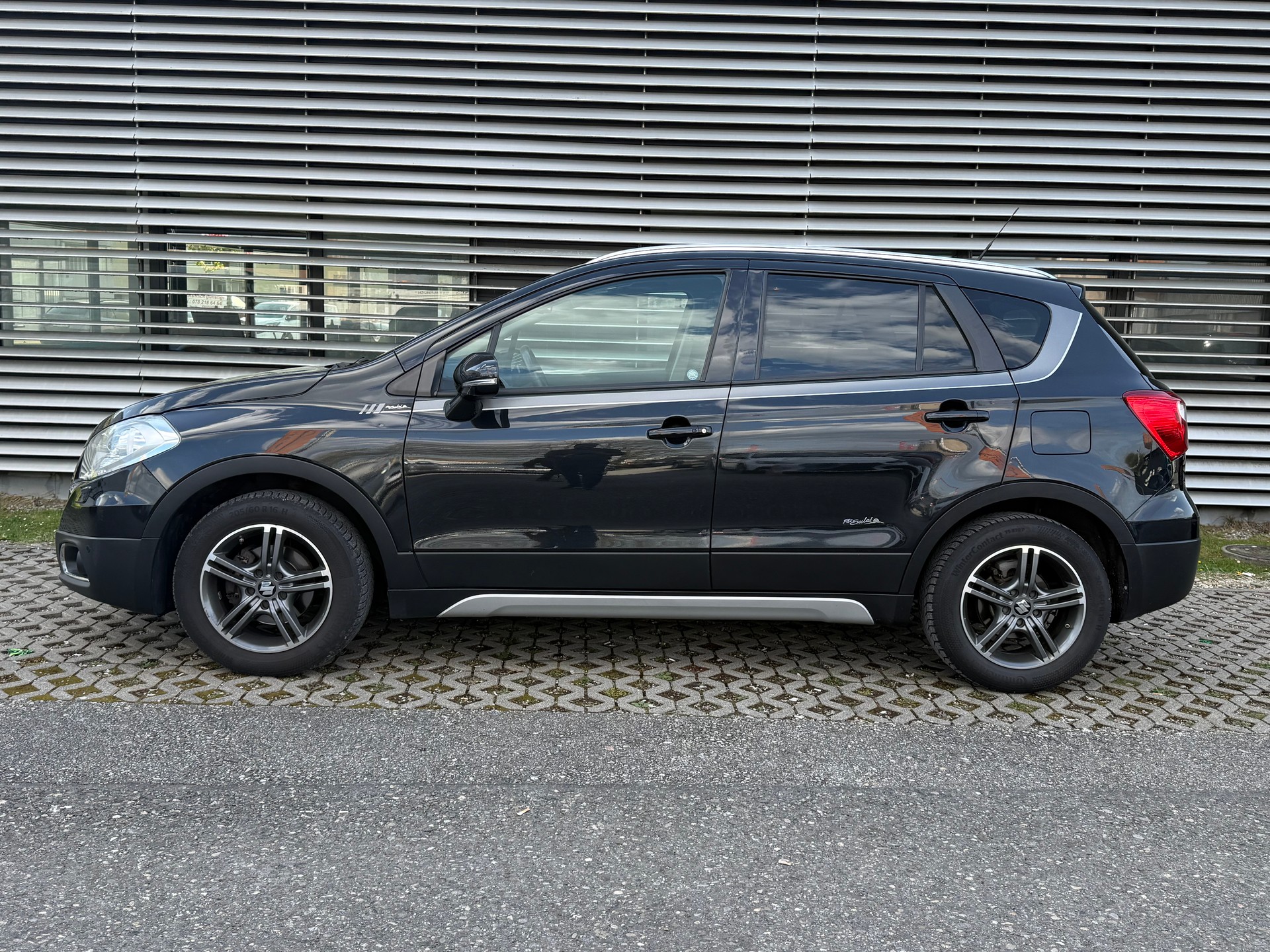 SUZUKI SX4 S-Cross 1.6 TD Compact Top 4WD TCSS-image-5