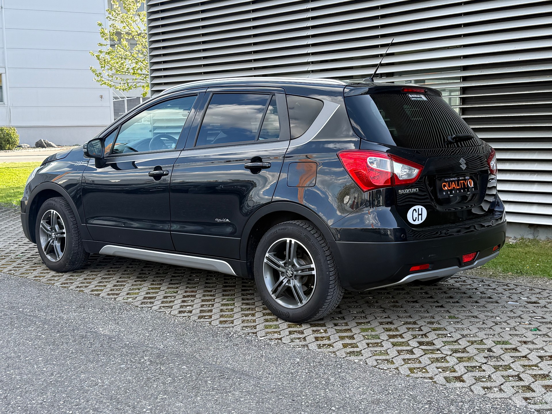 SUZUKI SX4 S-Cross 1.6 TD Compact Top 4WD TCSS-image-6