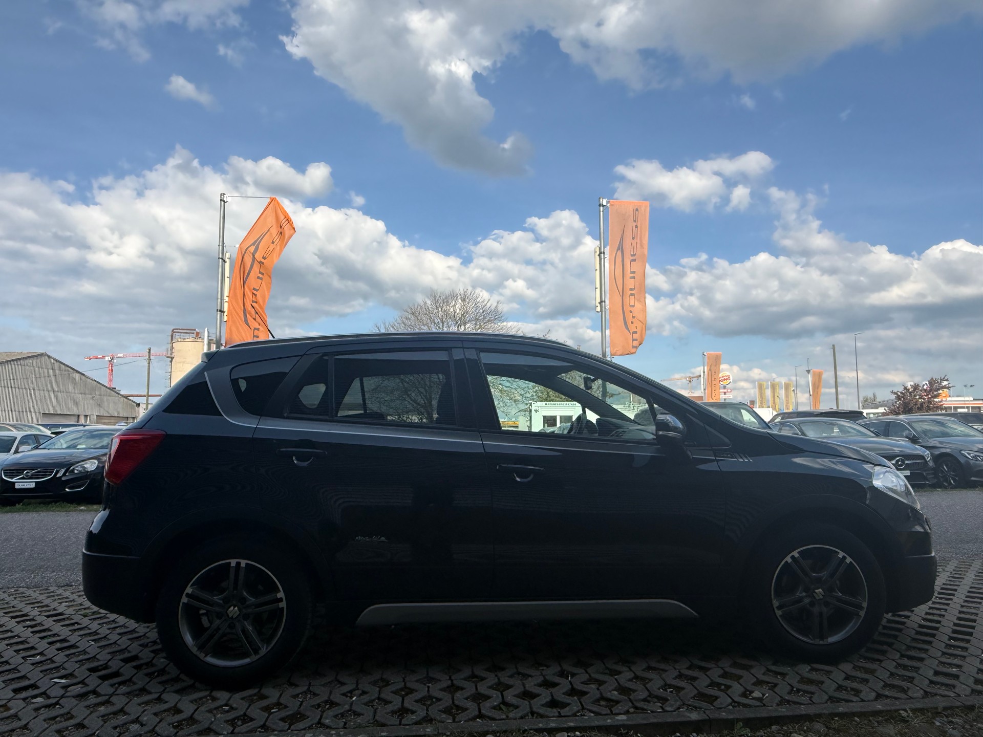 SUZUKI SX4 S-Cross 1.6 TD Compact Top 4WD TCSS-image-8
