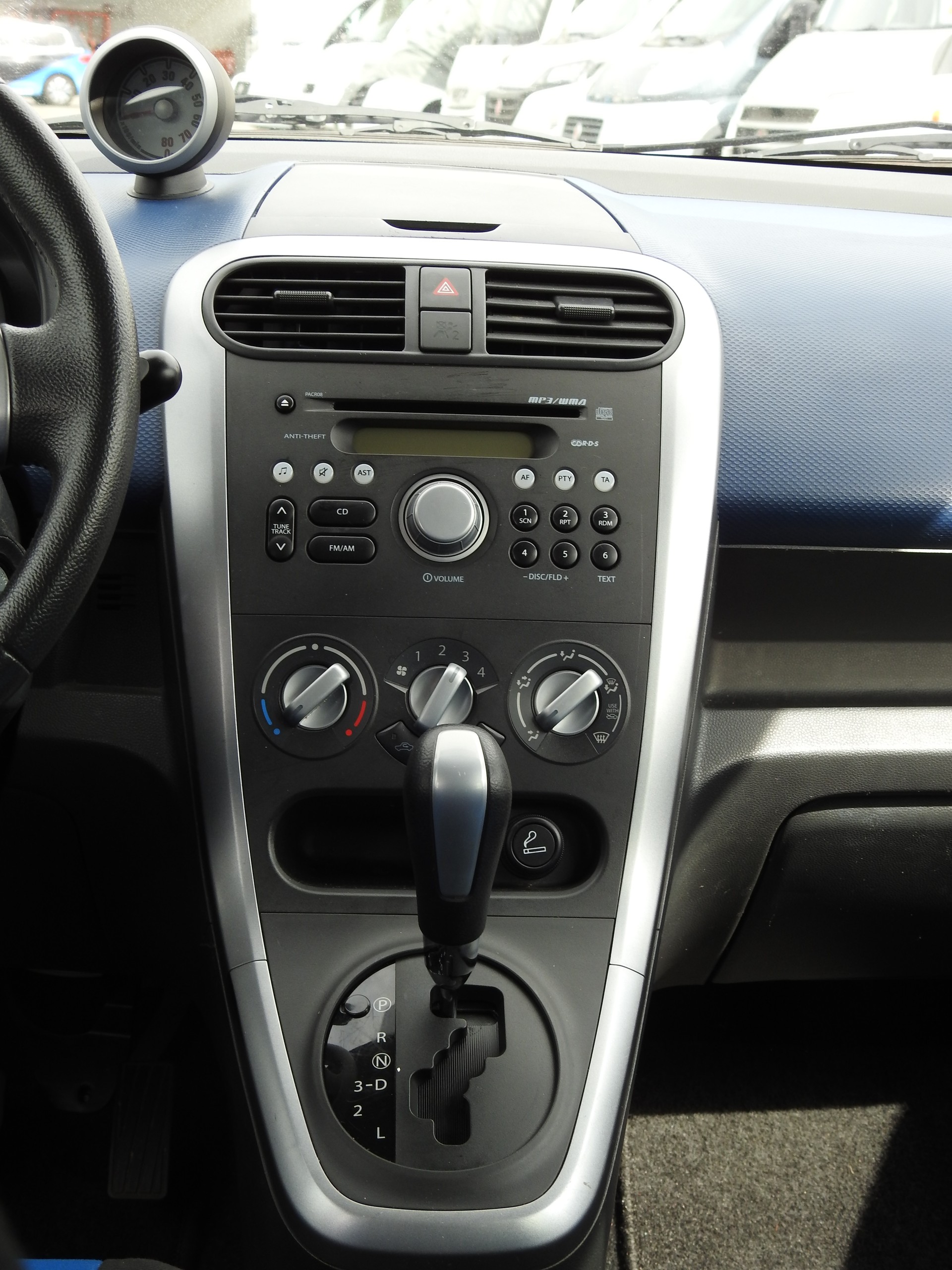 OPEL Agila 1.2 Enjoy Automatic-image-16