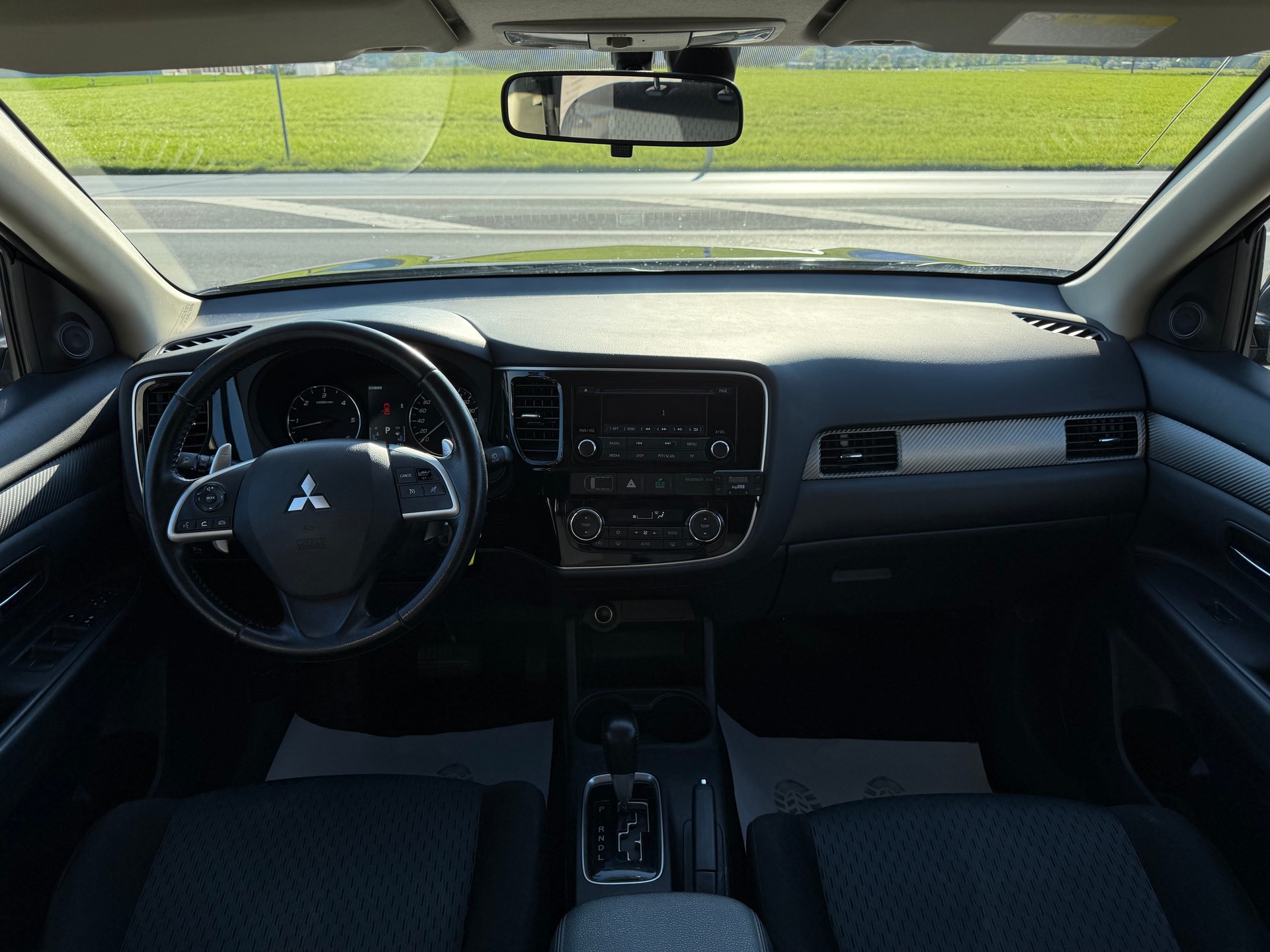 MITSUBISHI Outlander 2.2 DID Intense 4WD Automatic-image-11