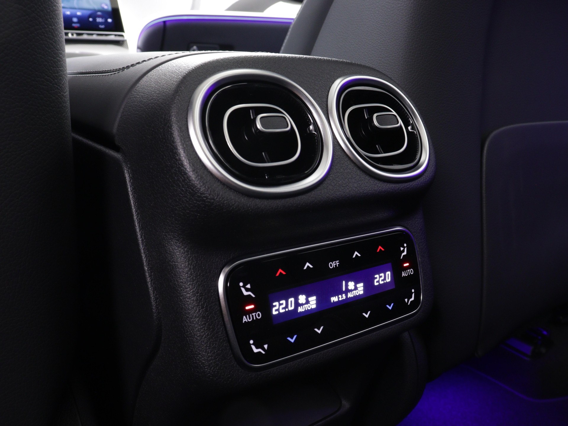 MERCEDES-BENZ GLC 220 d AMG Line 4matic-image-12