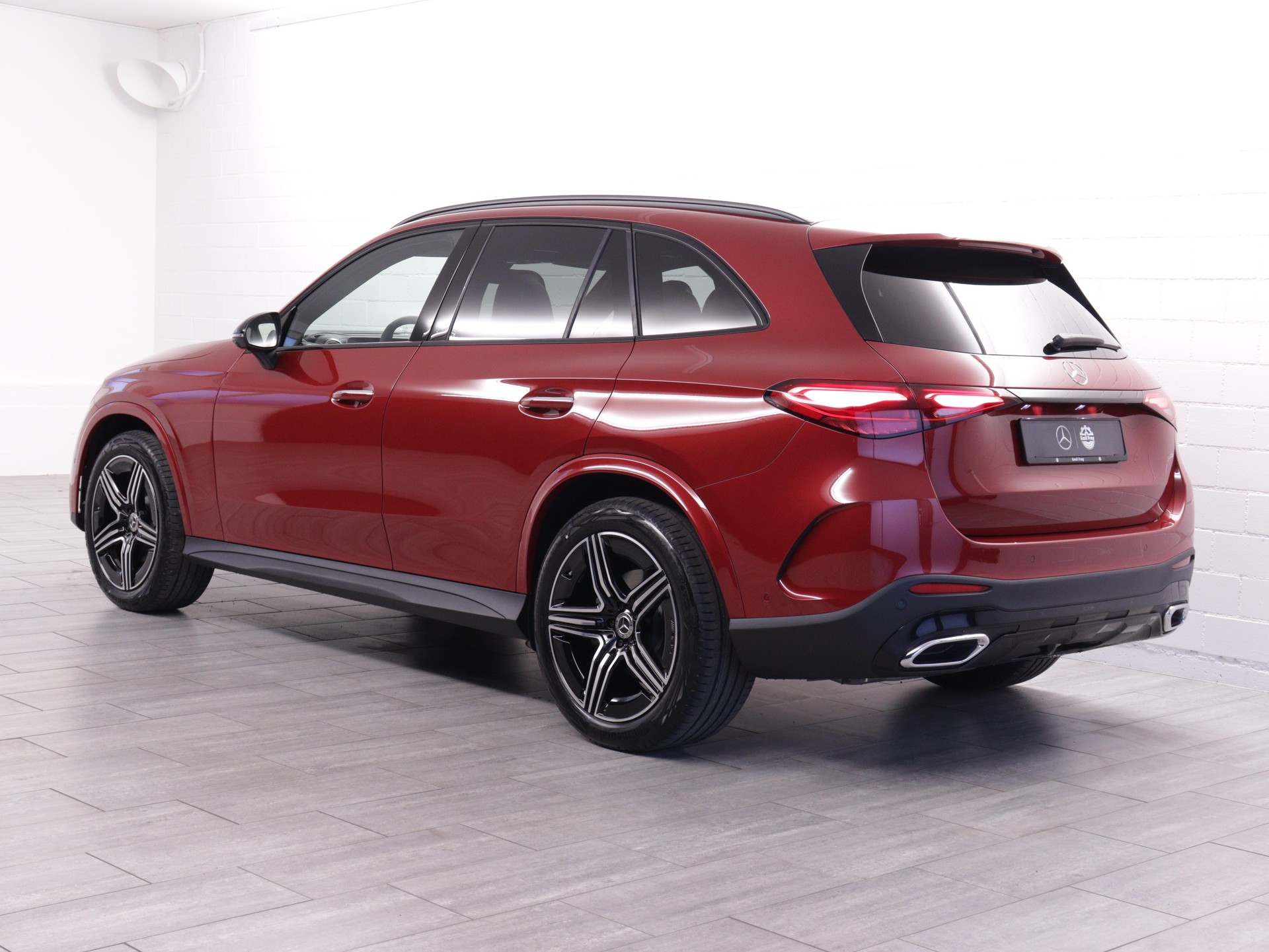 MERCEDES-BENZ GLC 220 d AMG Line 4matic-image-3