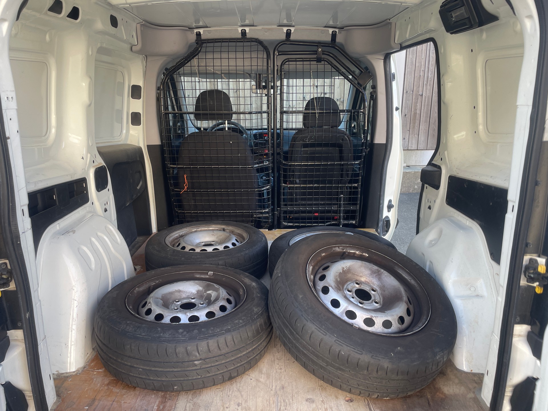 OPEL Combo 1.6 CDTI ecoFLEX Easytronic 2.2 L1H1-image-5
