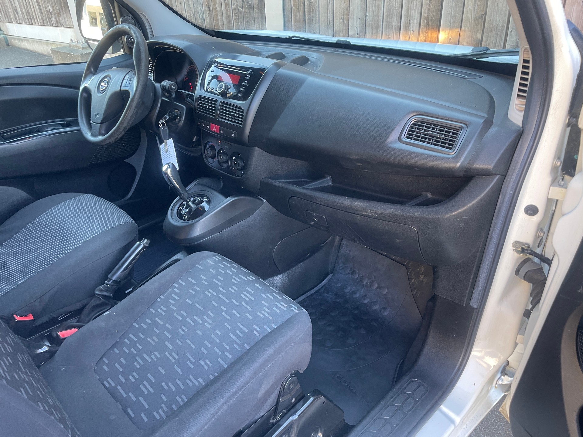 OPEL Combo 1.6 CDTI ecoFLEX Easytronic 2.2 L1H1-image-15