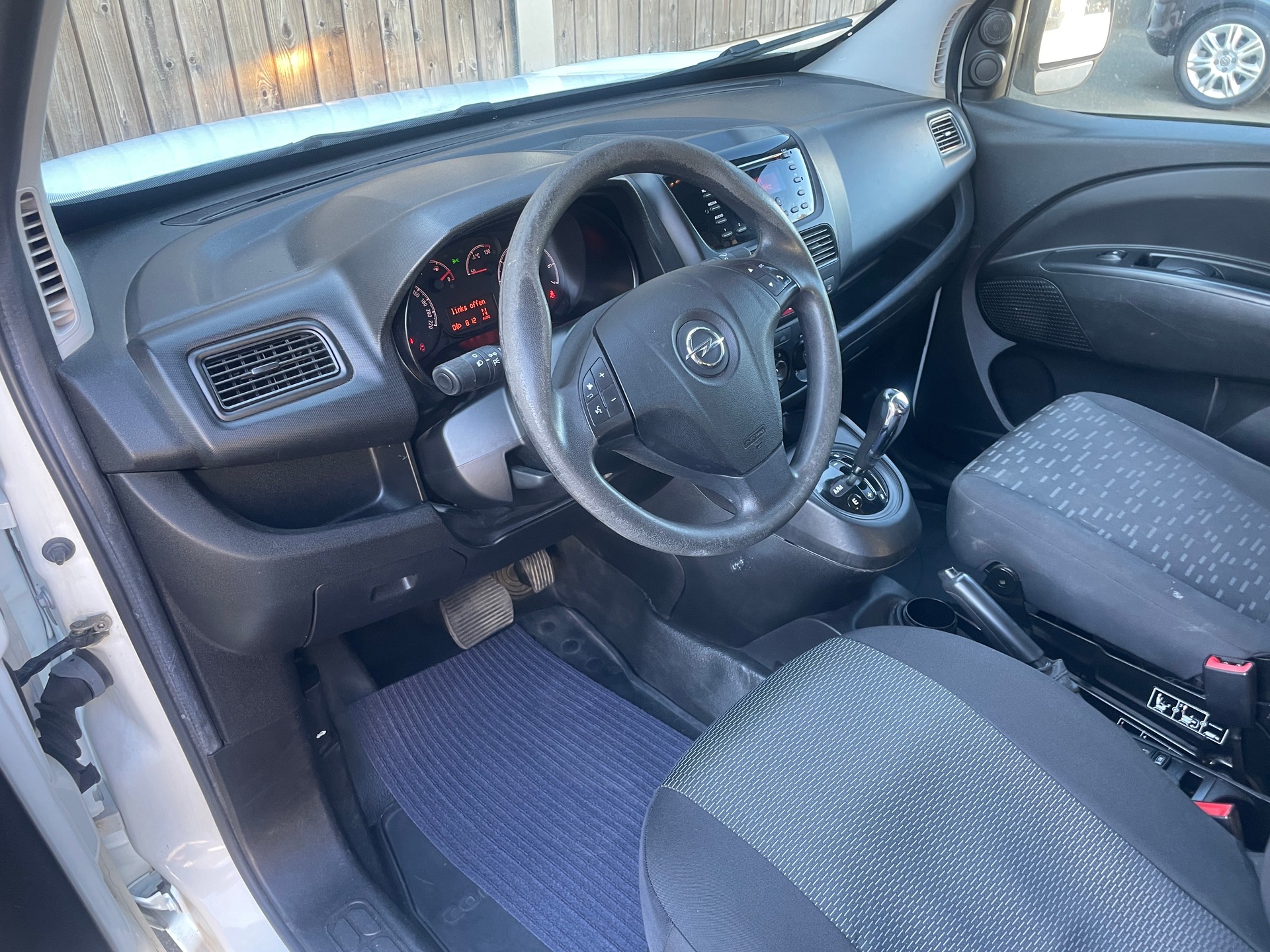 OPEL Combo 1.6 CDTI ecoFLEX Easytronic 2.2 L1H1-image-14