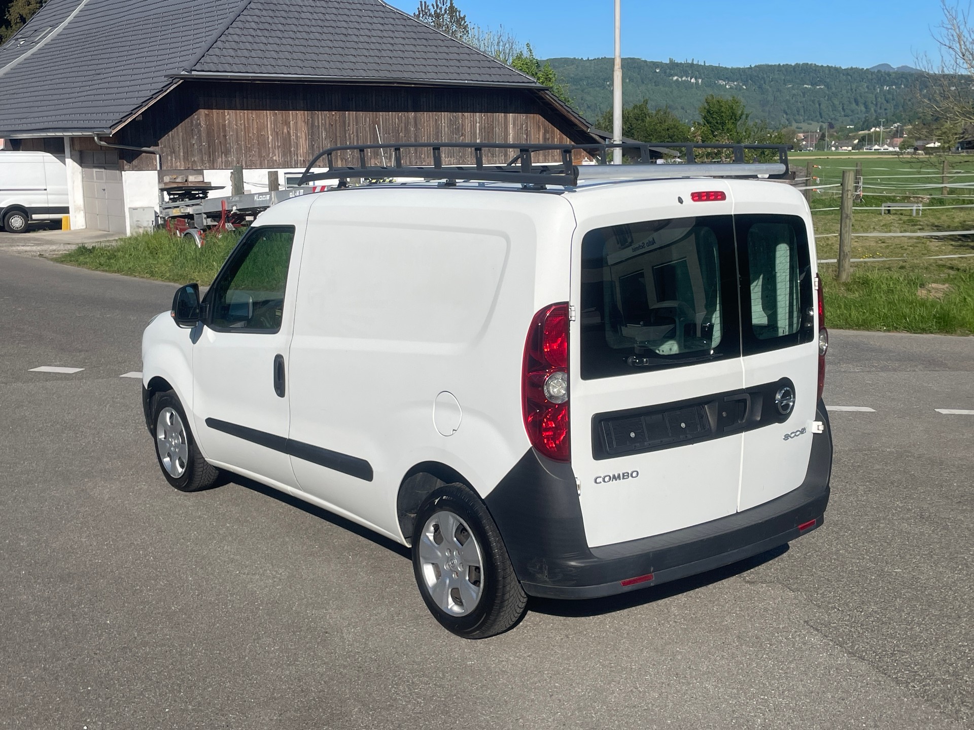 OPEL Combo 1.6 CDTI ecoFLEX Easytronic 2.2 L1H1-image-2
