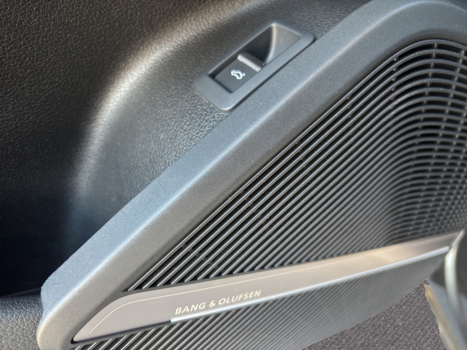 AUDI SQ5 TDI quattro tiptronic-image-10