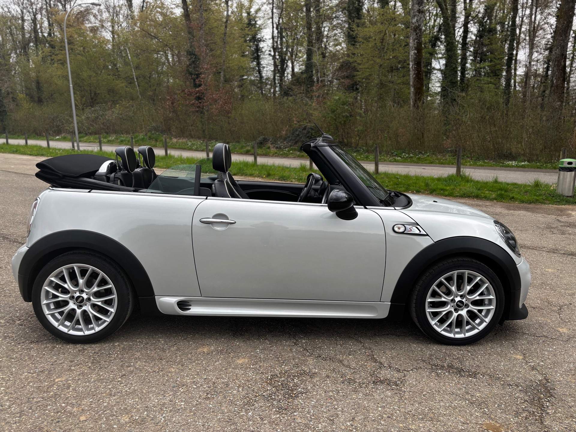 MINI Cooper S Cabriolet-image-11
