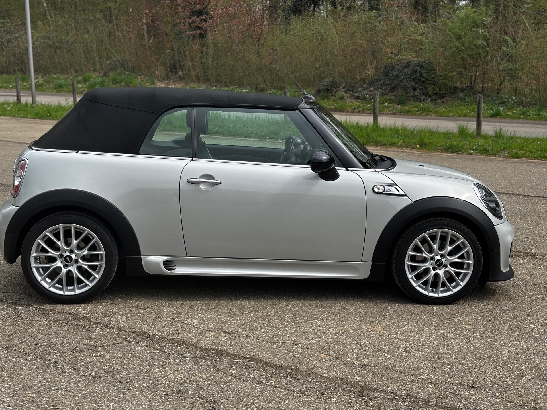 MINI Cooper S Cabriolet-image-5