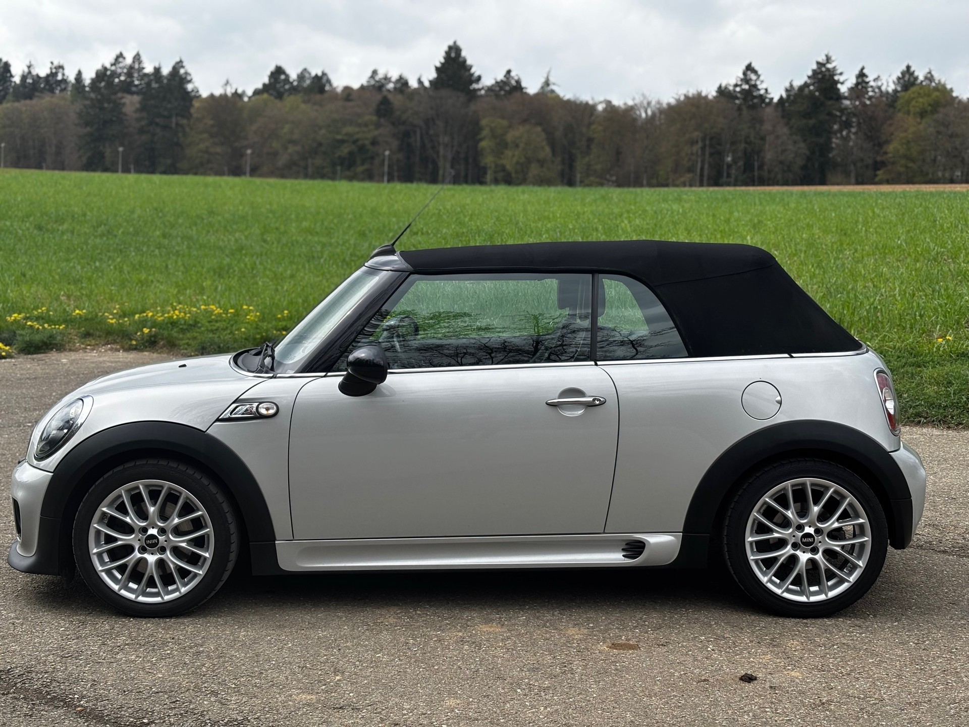 MINI Cooper S Cabriolet-showroom-element-1