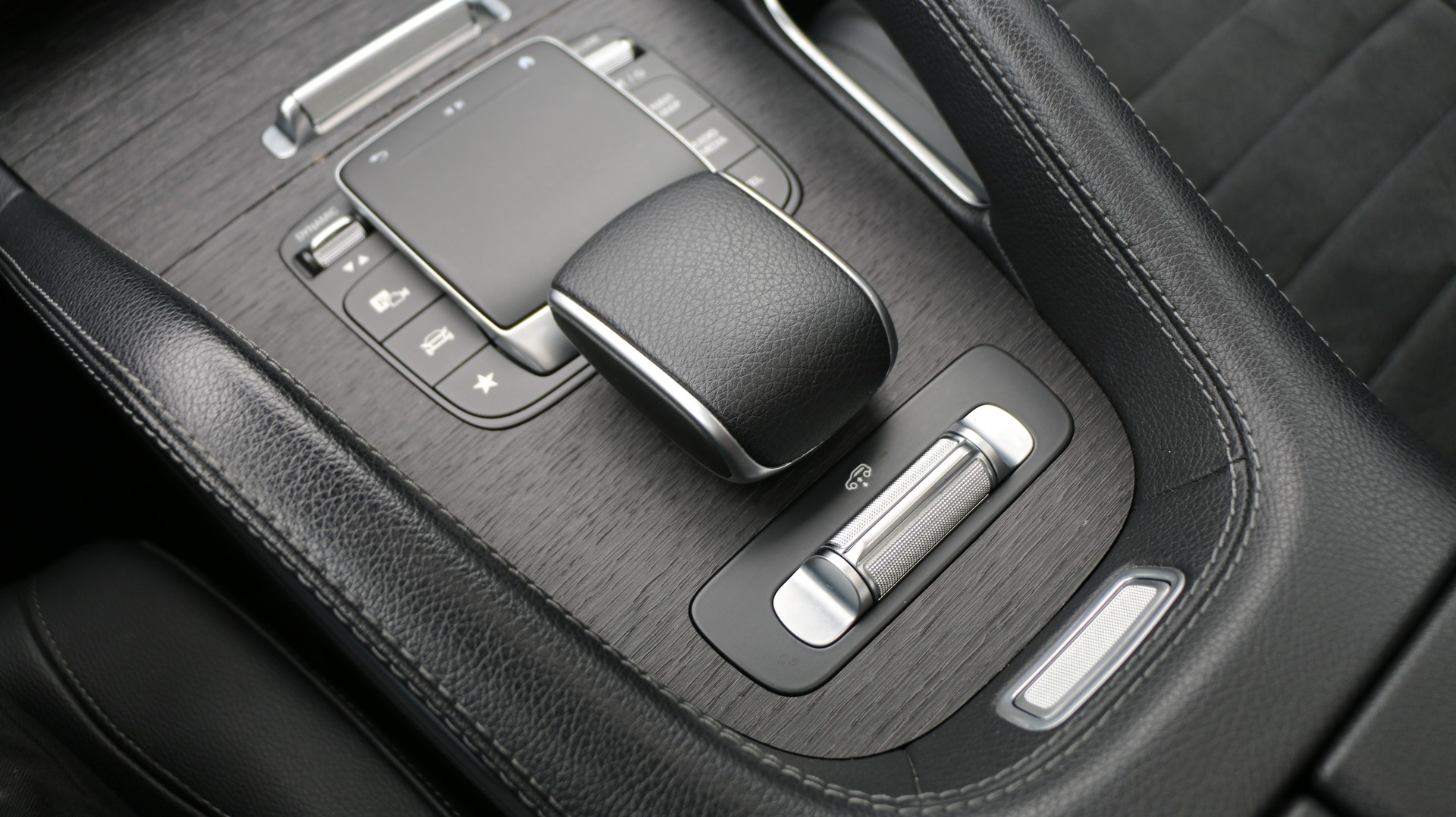 MERCEDES-BENZ GLE 350de AMG Line 4Matic-image-14