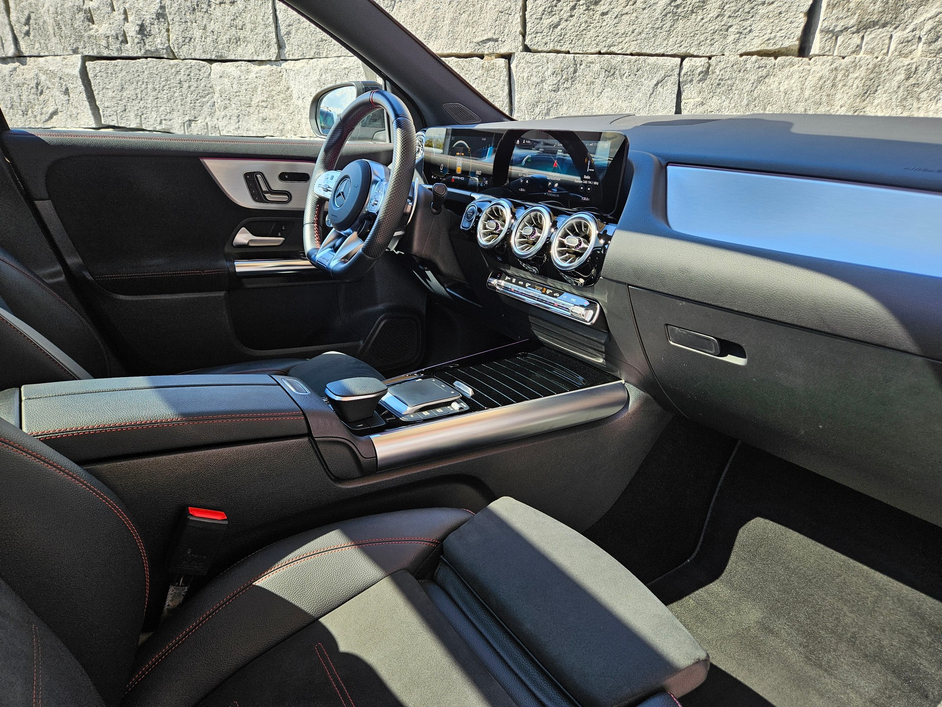 MERCEDES-BENZ GLA 35 AMG 4Matic 8G-Speedshift DCT-image-9