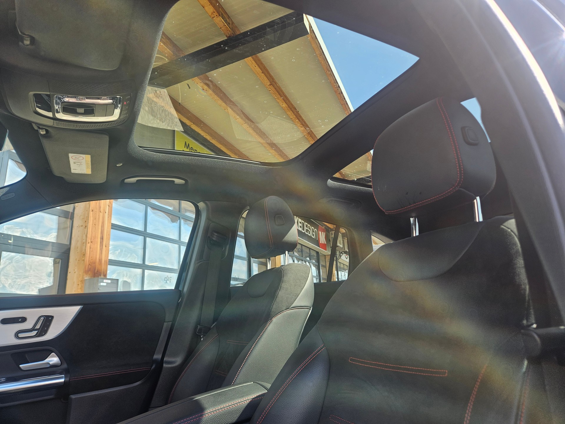 MERCEDES-BENZ GLA 35 AMG 4Matic 8G-Speedshift DCT-image-13