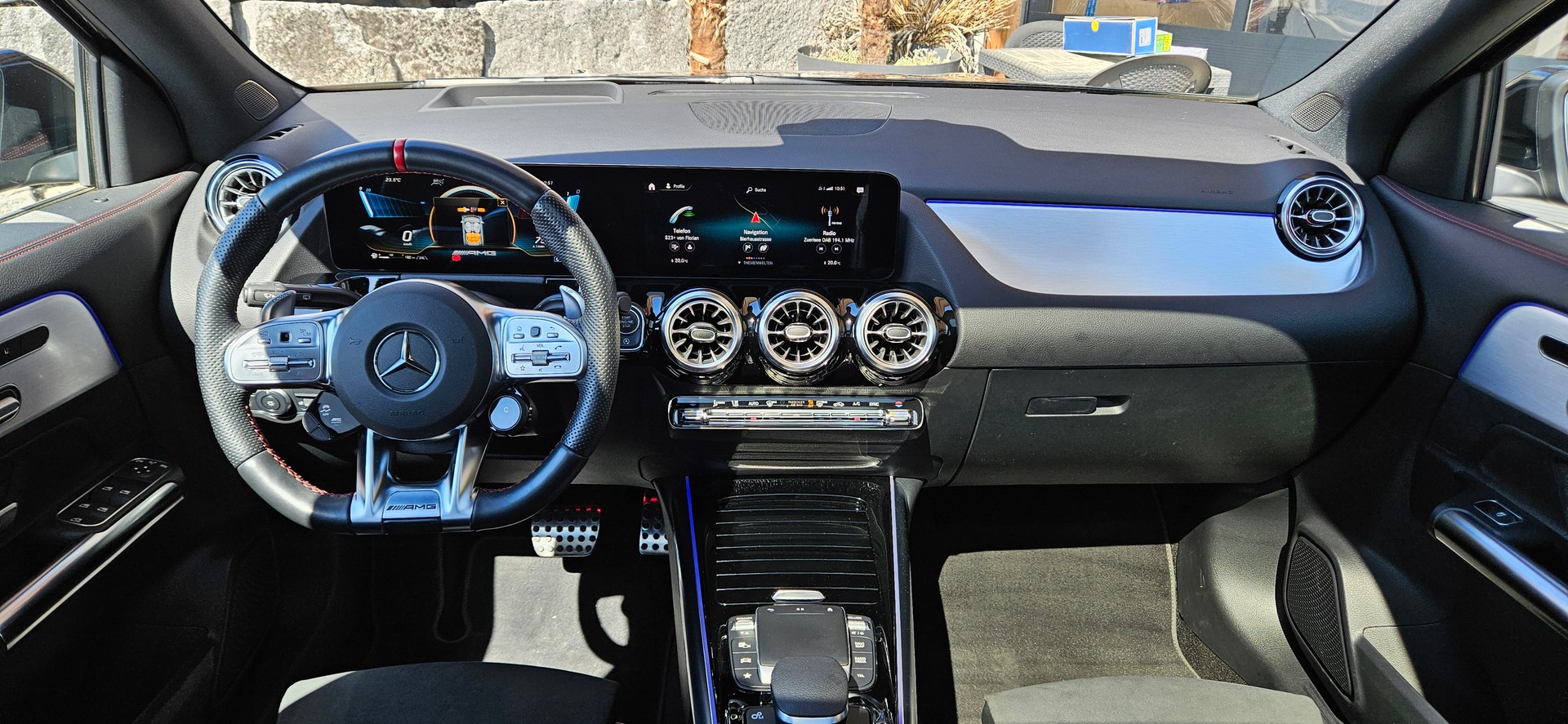 MERCEDES-BENZ GLA 35 AMG 4Matic 8G-Speedshift DCT-image-10