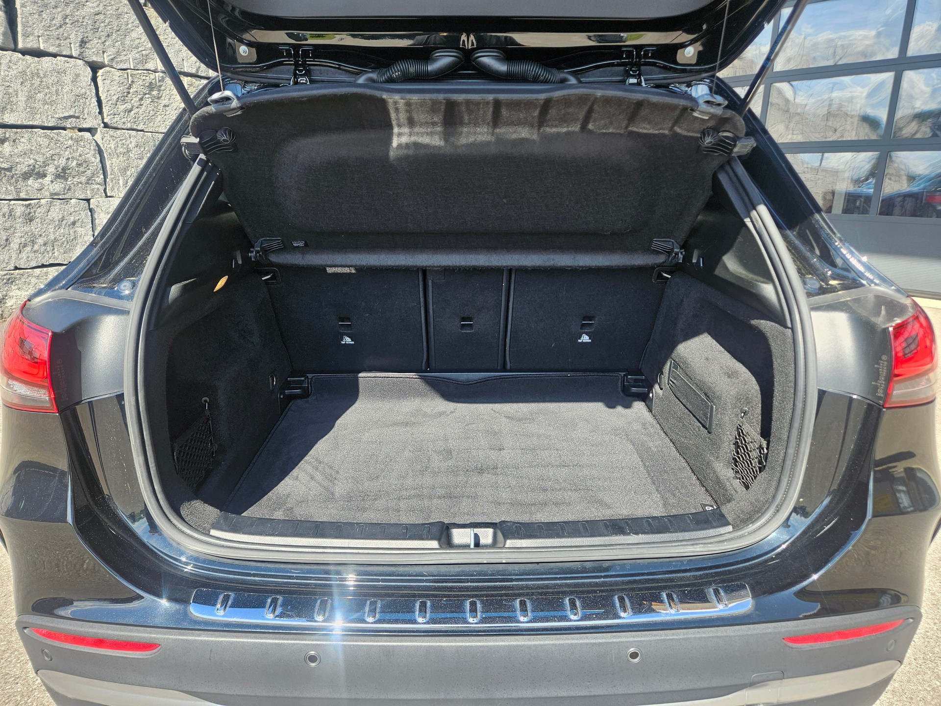 MERCEDES-BENZ GLA 35 AMG 4Matic 8G-Speedshift DCT-image-15