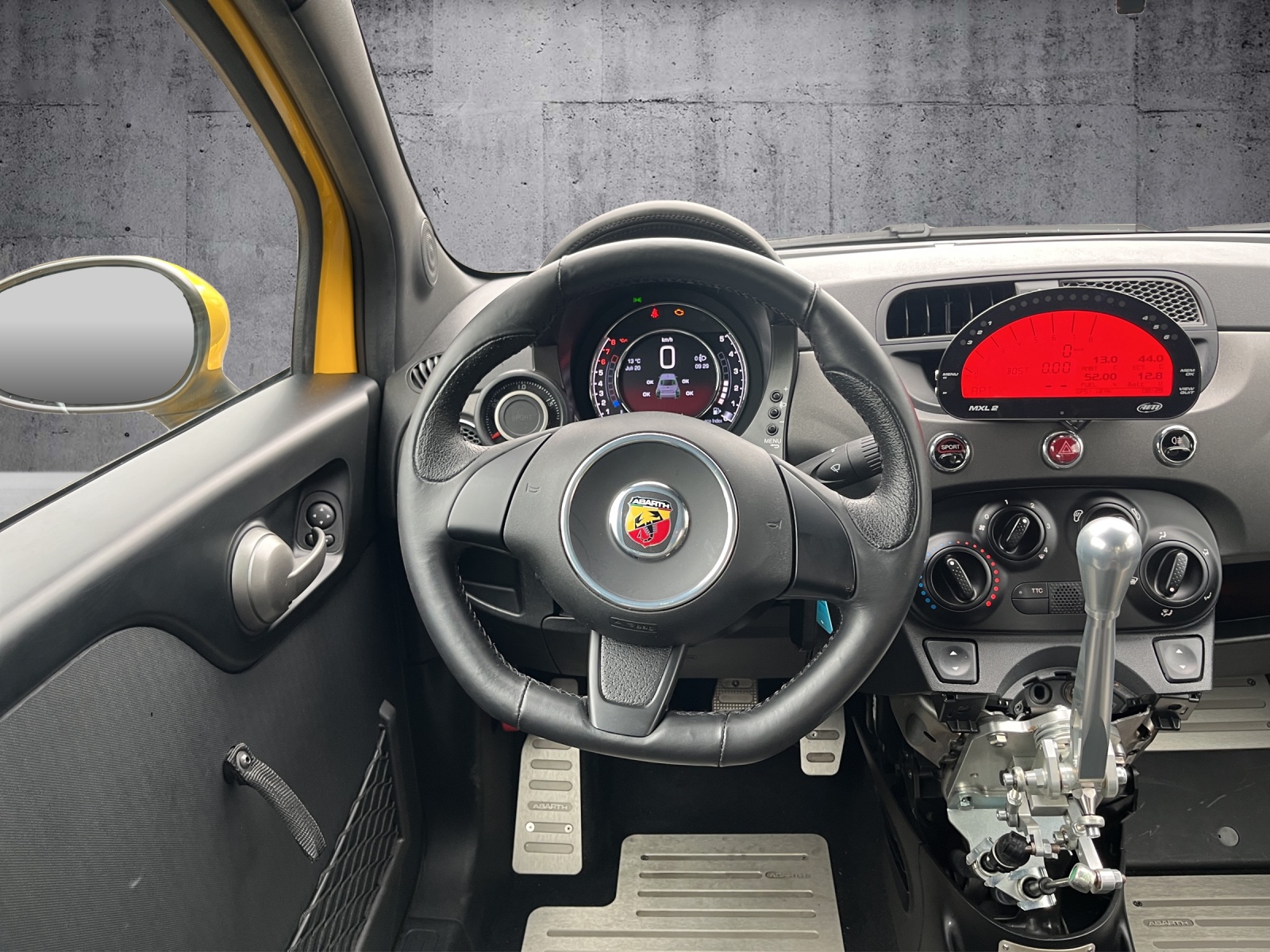 FIAT 695 Abarth 1.4 T-Jet 190 Biposto Record-image-9