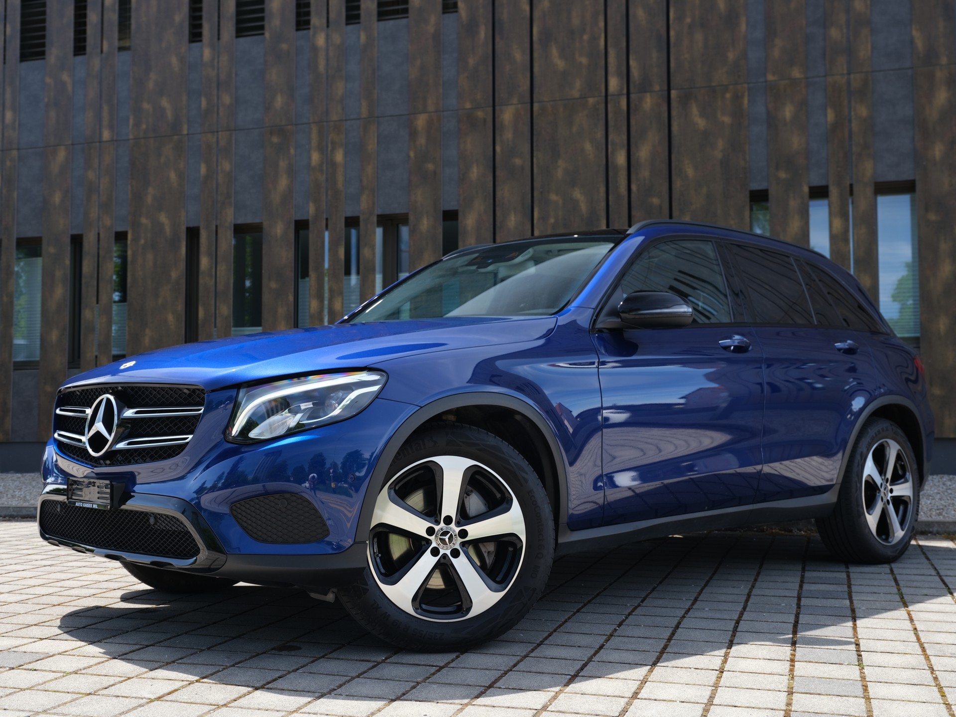 MERCEDES-BENZ GLC 250 d Exclusive 4Matic 9G-Tronic-showroom-element-1
